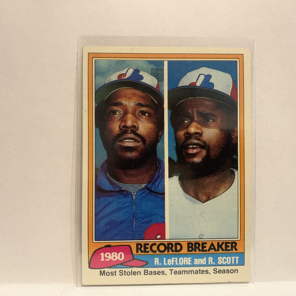 #204 Leflore & Scott Set Theft Mark For Teamates Montreal Expos 1981 Topps Baseball Card IY