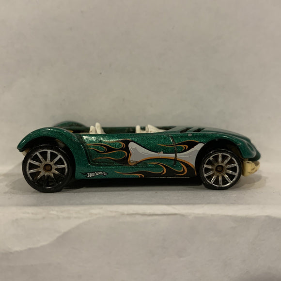 Green Golden Arrow ©2002 Hot Wheels Diecast Car EG