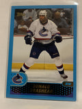 #190 Donald Brashear Vancouver Canucks 2001-02 Topps Hockey Card  NHL