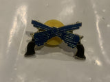 Pair of Revolvers Lapel Hat Pin EH
