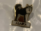 Alaska Husky Dog Lapel Hat Pin EI