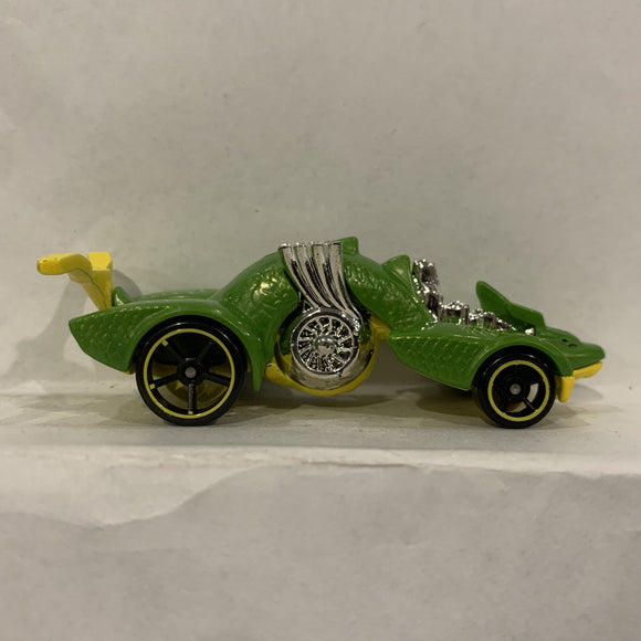 Green Knight Draggin ©2013 Hot Wheels Diecast Car EI