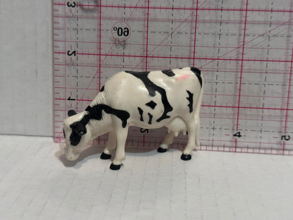 Black White Dairy Holstein Cow ERTL  Toy Animal