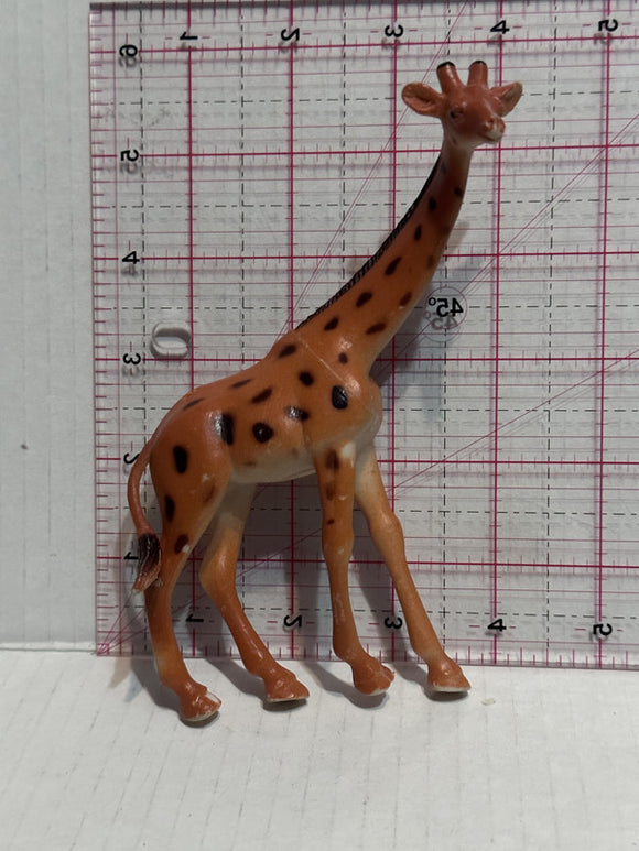 Giraffe    Toy Animal