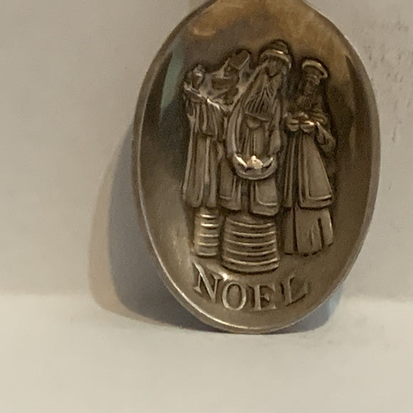 Noel Christmas 1984 Carolling Collectable Souvenir Spoon AE