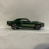 Green '68 COPC Camaro ©2010 Hot Wheels Diecast Car EQ