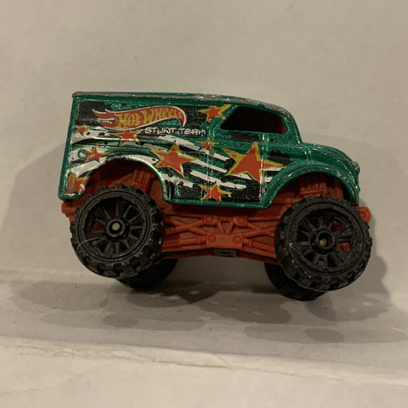 Green Stunt Team V5316 ©2012 Hot Wheels Diecast Car FB
