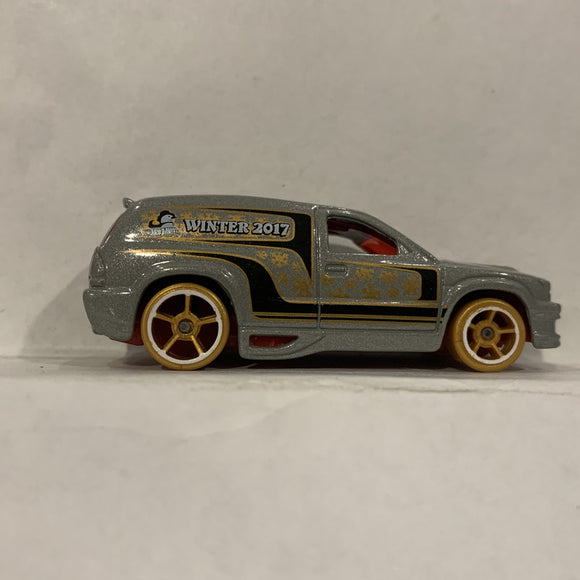 Grey Winter 2017 Fandango ©2001 Hot Wheels Diecast Car FE