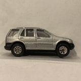 Grey Mercedes-Benz ML 320 Maisto Diecast Car FF
