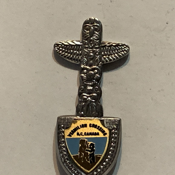 Vermillion Crossing BC Canada Totem Pole Collectable Souvenir Spoon AU