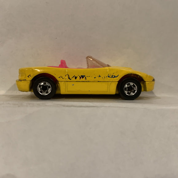 Yellow Convertible ©1990 Hot Wheels Diecast Car FL
