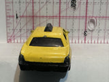 Yellow Taxi Cab MB577 E08 2002  Matchbox Diecast Car