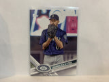 #658 James Paxton Seattle Mariners 2017 Topps Series 2 Baseball Card MW