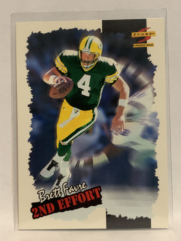 # 245 Brett Favre 2nd Effort 1996 Score Football Card