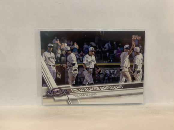 #557 Team Card Milwaukee Brewers 2017 Topps Series 2 Baseball Card MZ