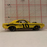 Yellow '70 Dodge Challenger ©2005 Hot Wheels Diecast Car FP