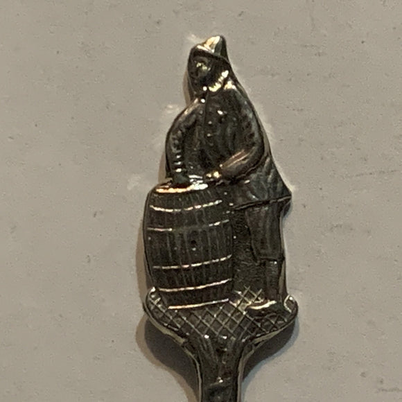 Fisherman Barrel Collectable Souvenir Spoon BB
