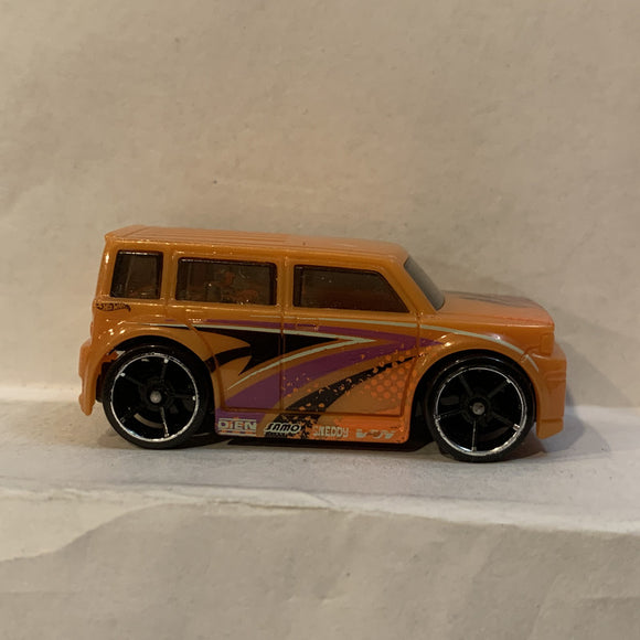 Orange Scion X5 ©2004 Hot Wheels AE