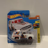 White  Queen of Hearts '56 Ford F-100 1/10 HW Art Cars 2019 FYC20 187/250 Hot Wheels Short Card