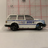 White NYPD Ford Explorer  Realtoy Diecast Car GD