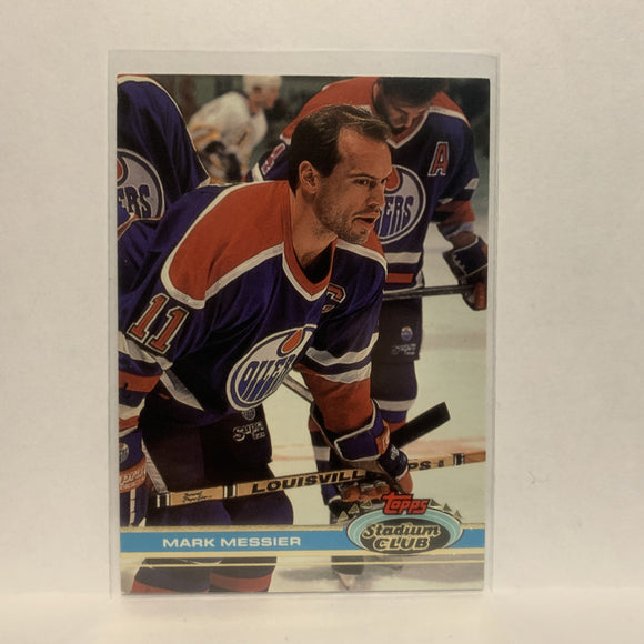 #111 Mark Messier Edmonton Oilers 1991-92 Topps Stadium Club Hockey Card LM