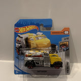 Yellow Fast Gassin 2/10 HW Metro 2019 FYC62 190/250 Hot Wheels Short Card