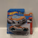 Orange Police Interceptor 9/10 HW Pursuit 2019 FYC85 196/250 Hot Wheels Short Card