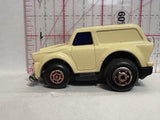 White SUV Racer  Szetoy Diecast Car