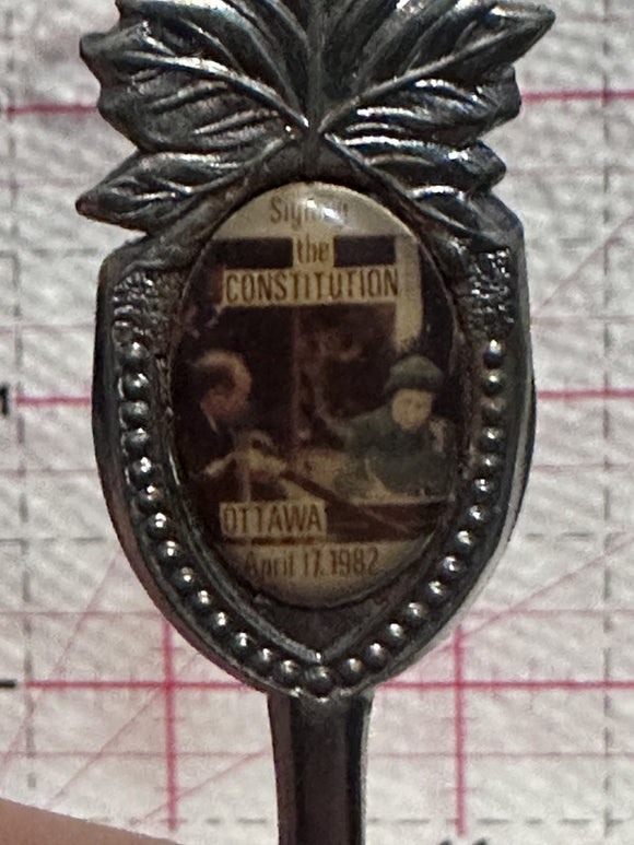Signing The Constitution Ottawa 1982 Ontario Canada  Souvenir Spoon