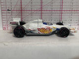 White F1 Racer V5330 2011 O44 Hot Wheels Diecast Car