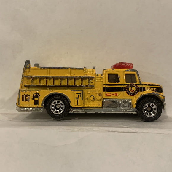 Yellow International Pumper Fire Enginie ©1998 Matchbox Diecast Car GI