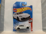 White Porsche Panamera Turbo SE-Hybrid Sport Turismo Porsche 2018 Hot Wheels Long Card New Diecast Cars AA