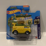 Yellow Party Wagon 4/10 HW Screen Time 2021 39/250 GRX96 Hot Wheels  Short Card