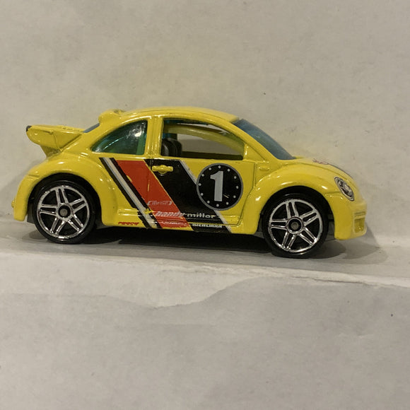 Yellow Volkswagon New Beetle Cup ©2001 Hot Wheels AH