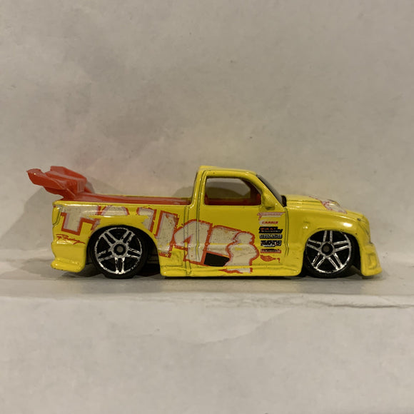 Yellow Super Tuned ©2000 Hot Wheels Diecast Car GO