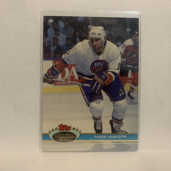 #309 Mick Vukota New York Islanders 1991-92 Topps Stadium Club Hockey Card LZ3