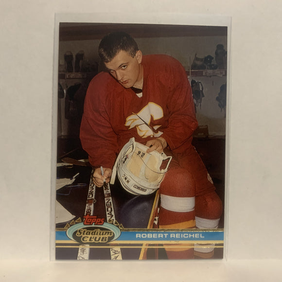 #393 Robert Reichel Calgary Flames 1991-92 Topps Stadium Club Hockey Card LZ5