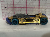 Gold CFG98 H52 2014 Hot Wheels Diecast Car