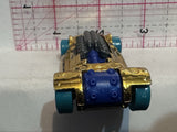 Gold CFG98 H52 2014 Hot Wheels Diecast Car
