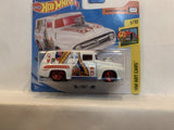 White Queen of Hearts '56 Ford F-100 HW Art Cars 2018 Hot Wheels Short Card New Diecast Cars AB