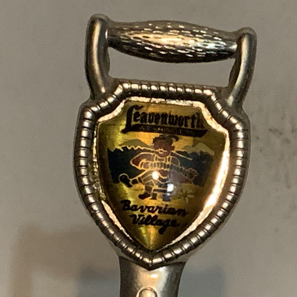 Leavonworth Bavarian Village Washington State Shovel Collectable Souvenir Spoon CA