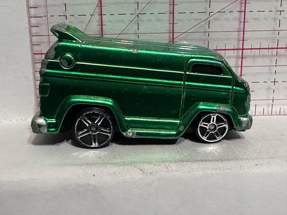 Green Vantasy  Maisto Diecast Car