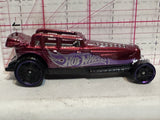Red Great Gadspeed CFH25 L19 2014 Hot Wheels Diecast Car