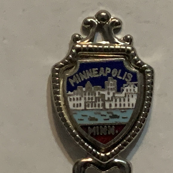 Minneapolis Minnesota Collectable Souvenir Spoon CH