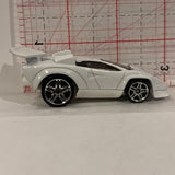 White  Lamborghini Countach ©2004 Hot Wheels Diecast Cars CI