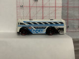 White Surfin School Bus 2000 Hot Wheels Loose Diecast Car 1/64 IP