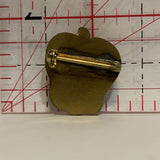 Curl Golf Ski K-40 Kelowna 83 Apple Logo Lapel Hat Pin