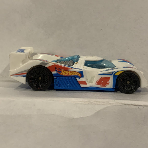 White  24 Ours ©2010 Hot Wheels Diecast Cars CK