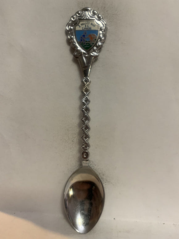 3 Vallet=y Gap BC Canada Souvenir Spoon