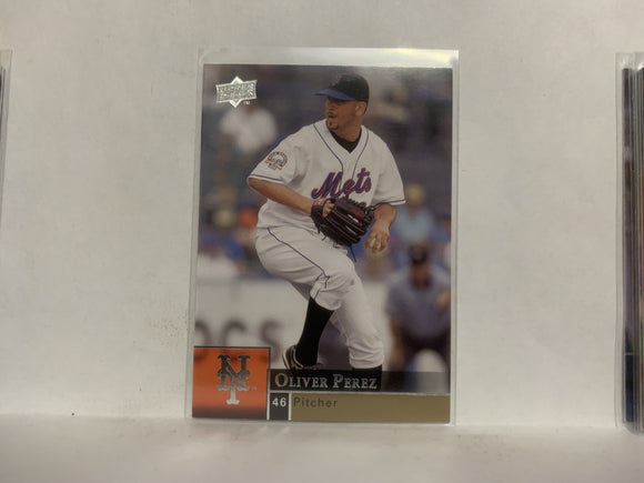 #253 Oliver Perez New York Mets 2009 Upper Deck Series 1 Baseball Card ND
